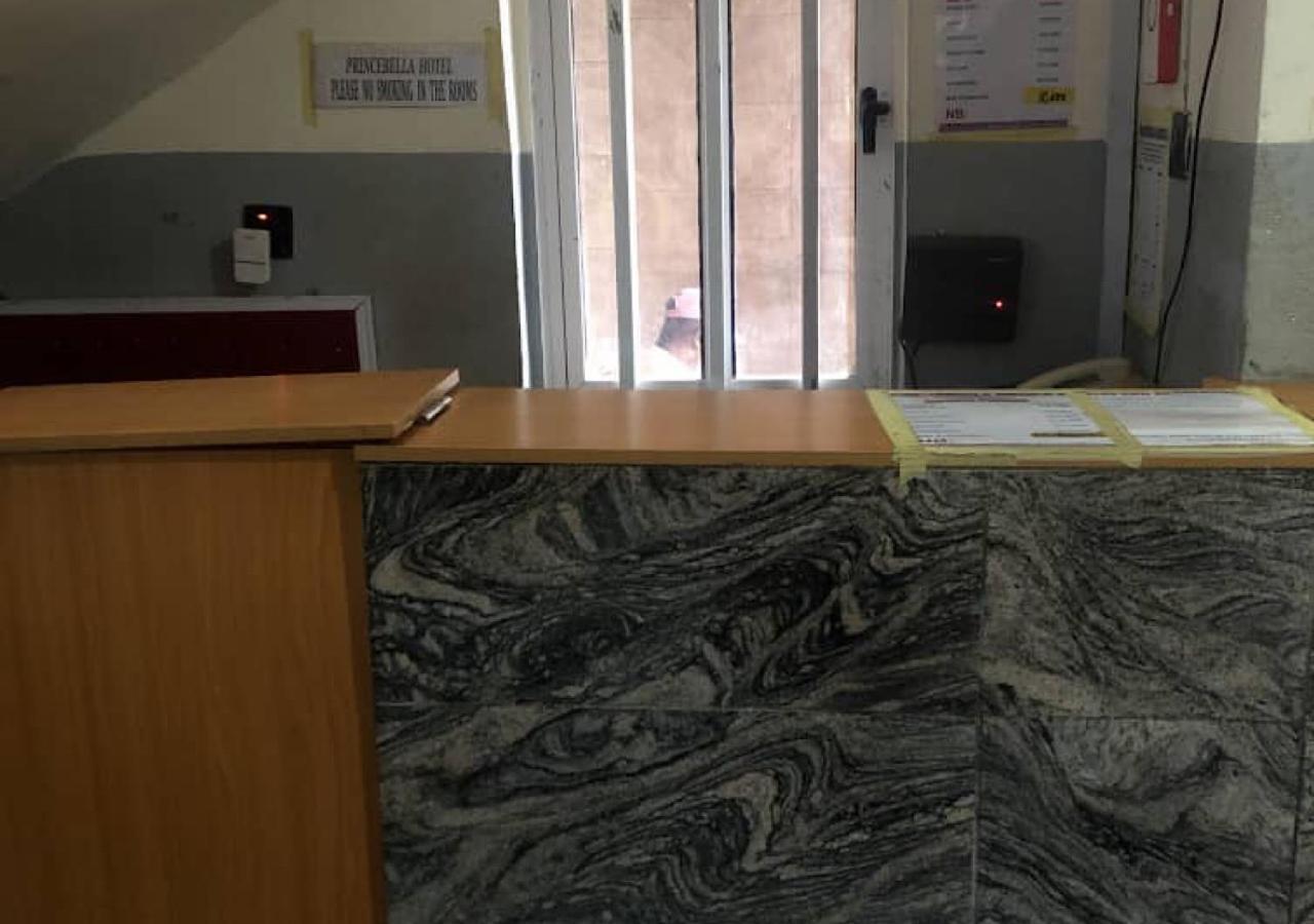 ホテル プリンスベラ 2 Ikotun エクステリア 写真
